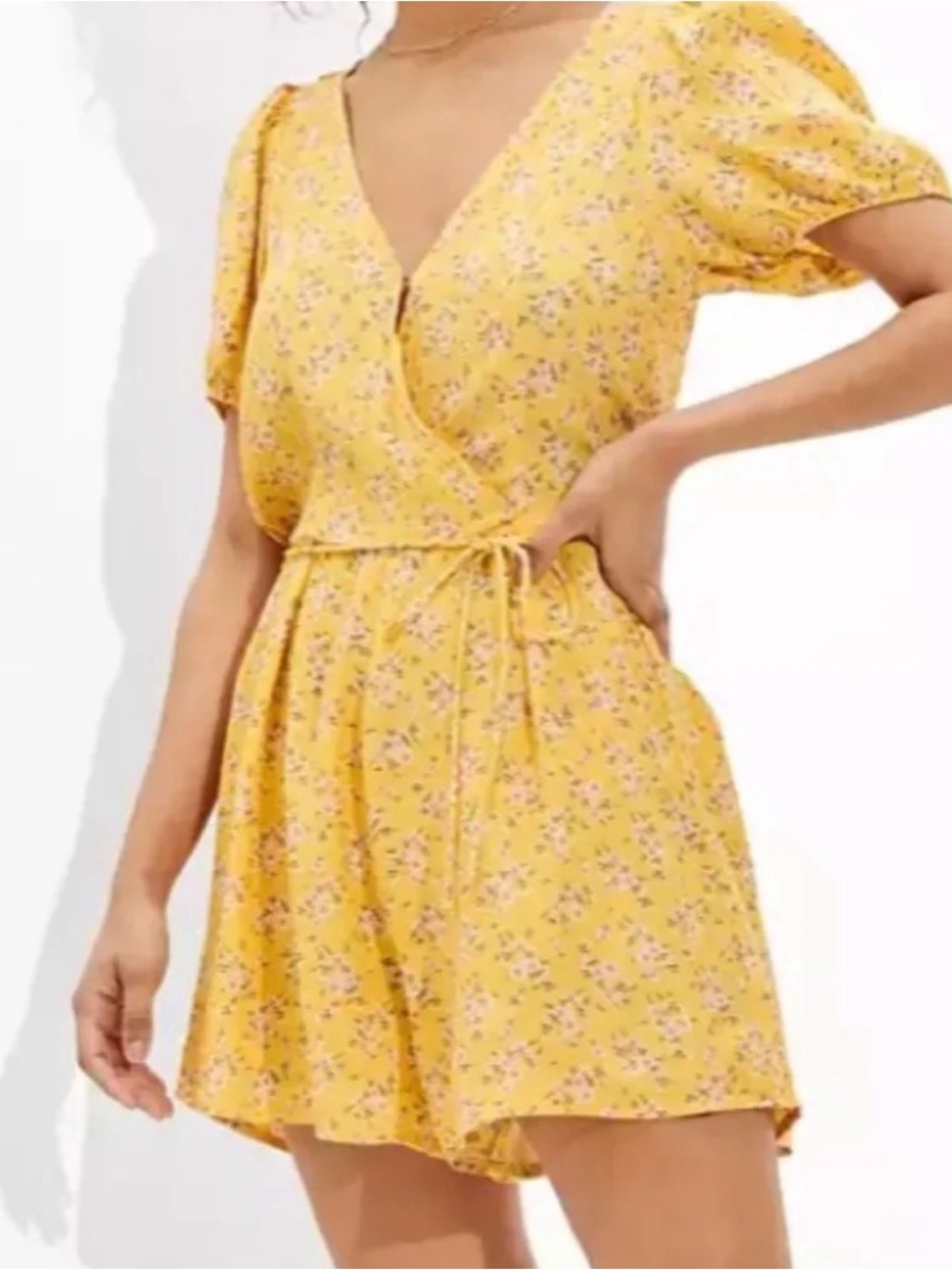 American Eagle Floral Romper Yellow